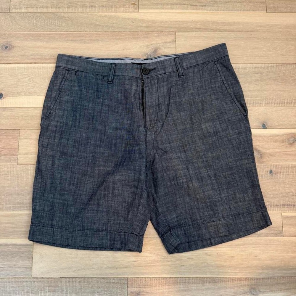 Tommy Hilfiger gray plaid shorts size 34